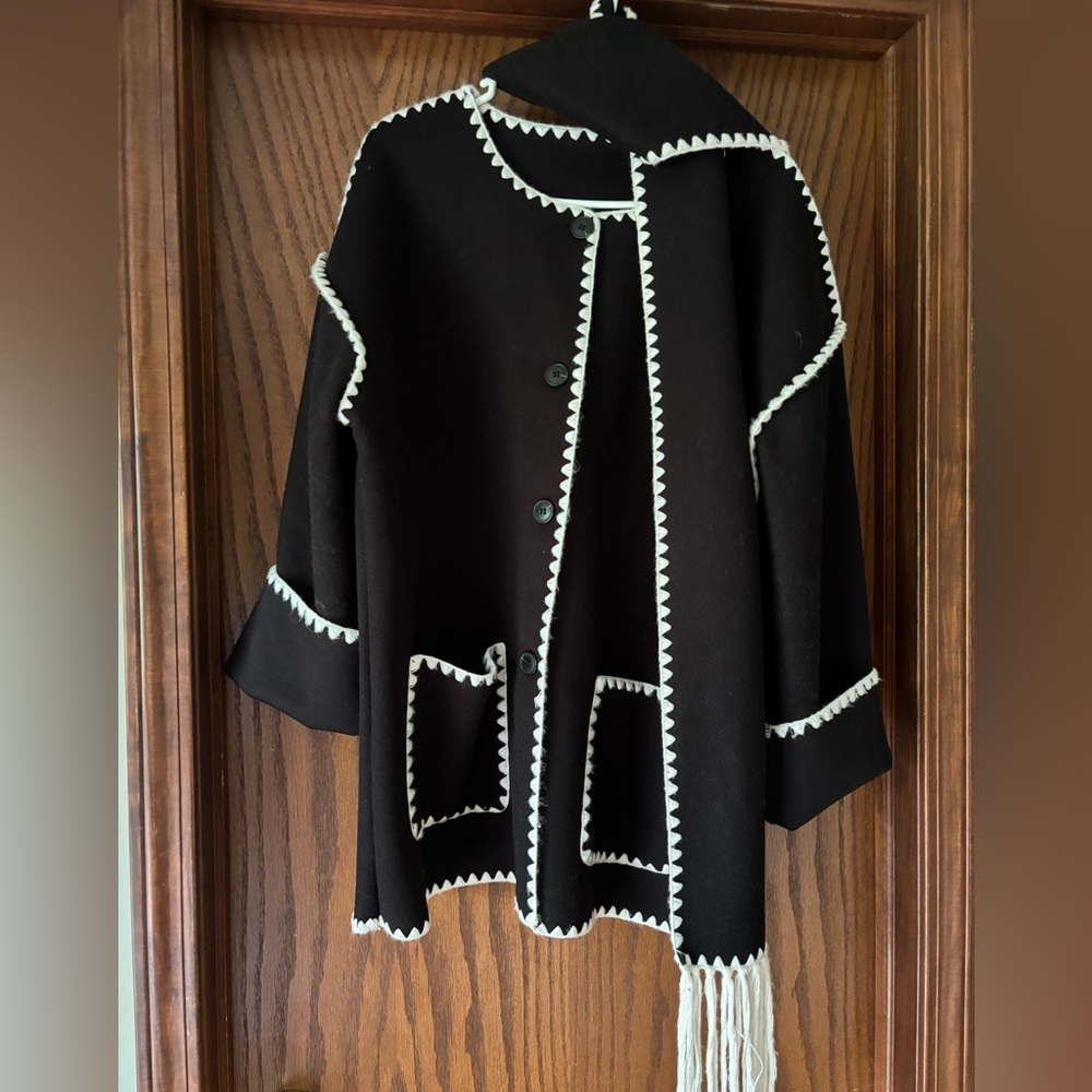 Women’s Black Button-Down Coat with Matching Scarf – One Size